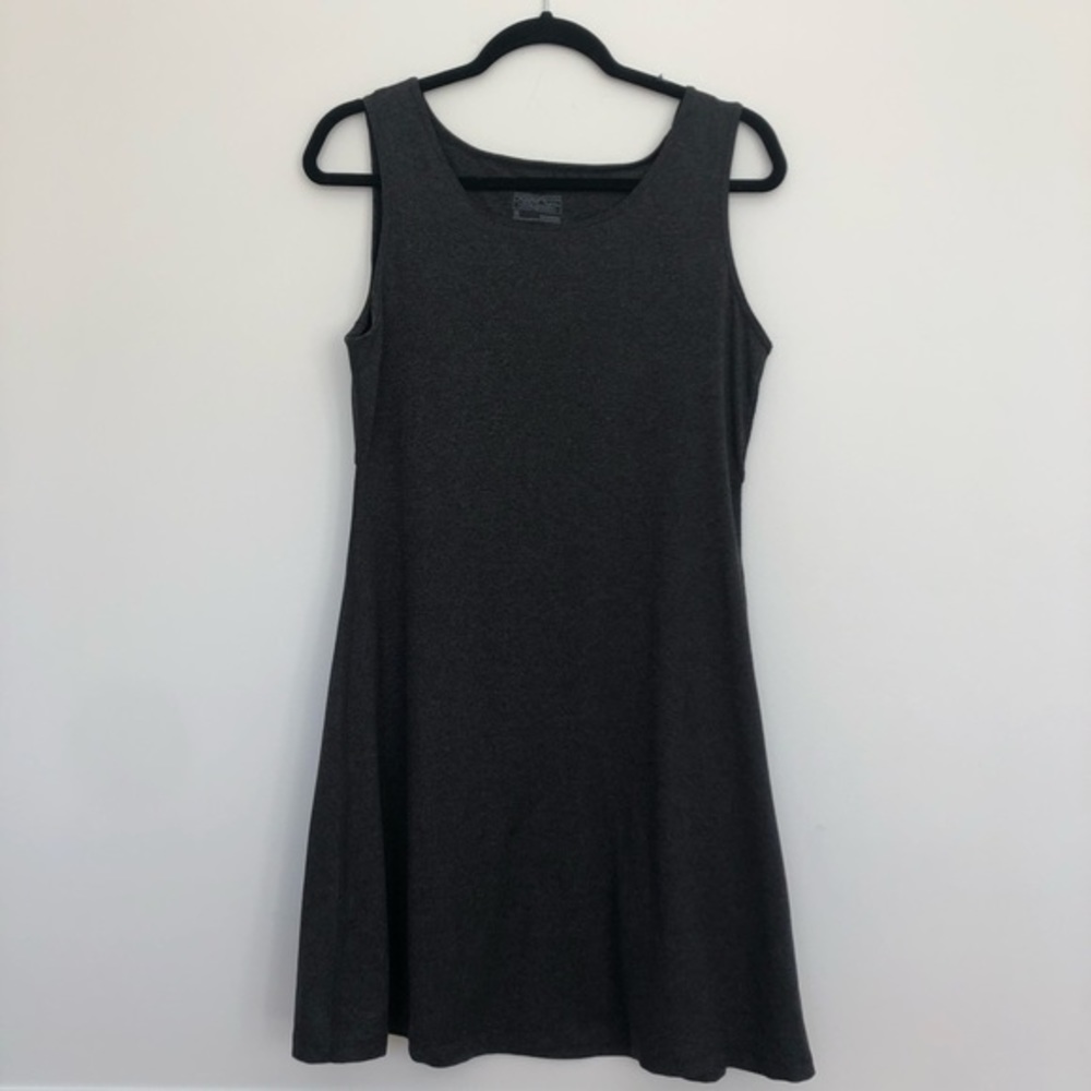 Patagonia dress gray quick dri drapped‎ back M